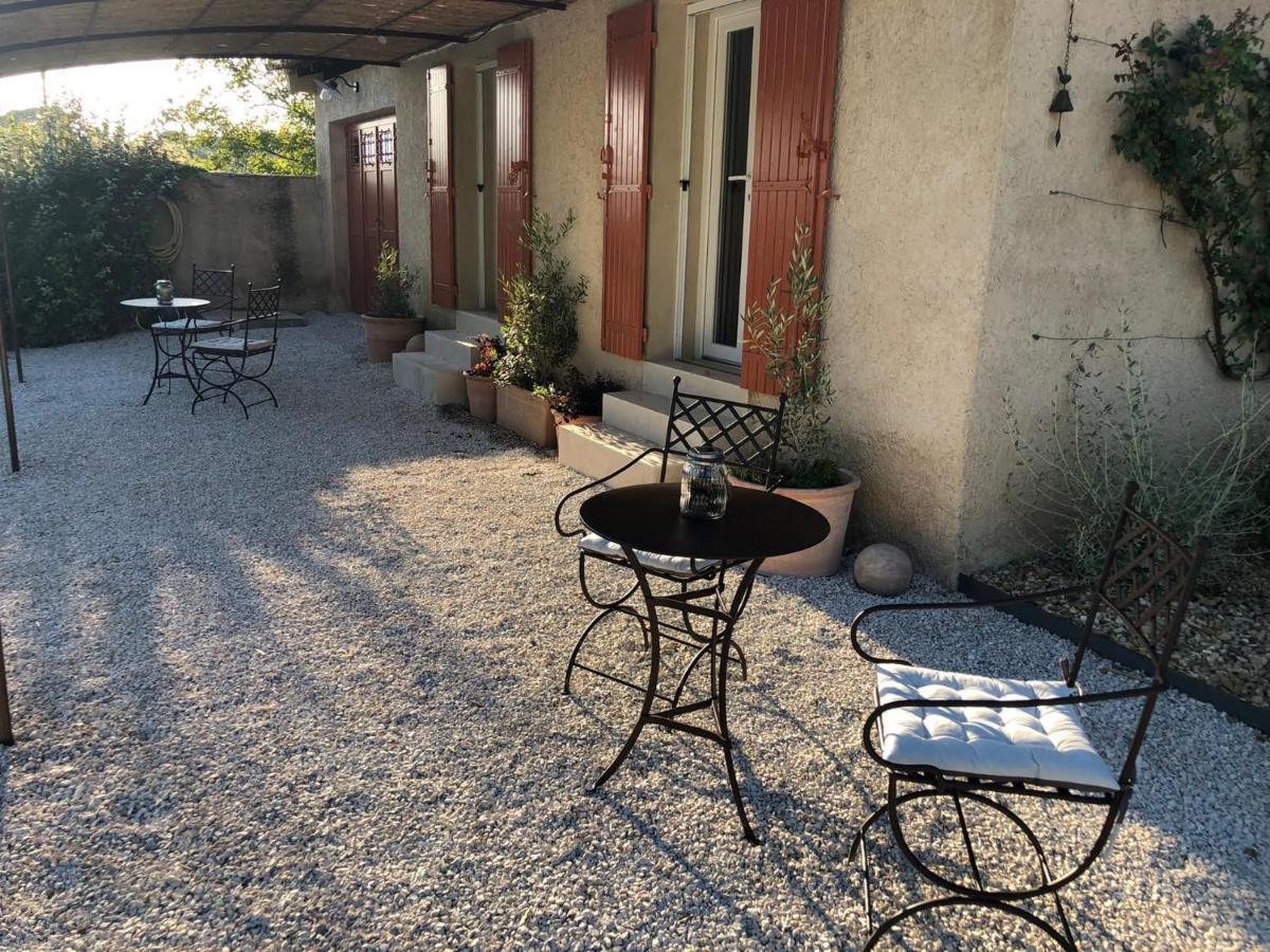 Bed and Breakfast La Figue Noire Caromb Exterior foto